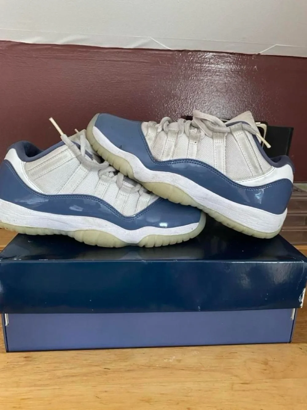 Jordan Men's Low-Top Sneakers in White and Navy
